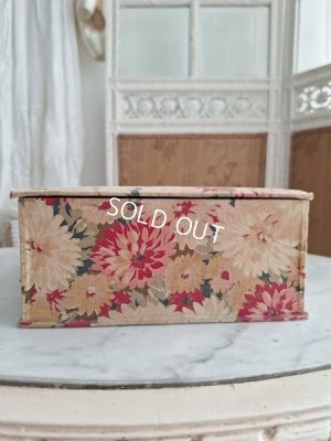 画像10: アンティークマーガレット柄カルトナージュボックス