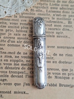 画像4: アンティーク花かごレリーフニードルケース