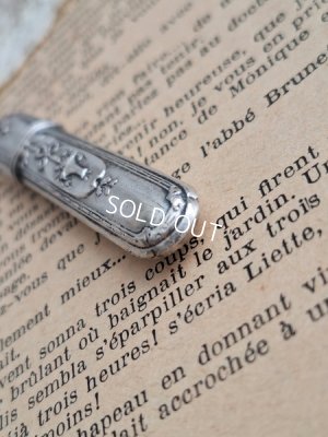 画像11: アンティーク花かごレリーフニードルケース