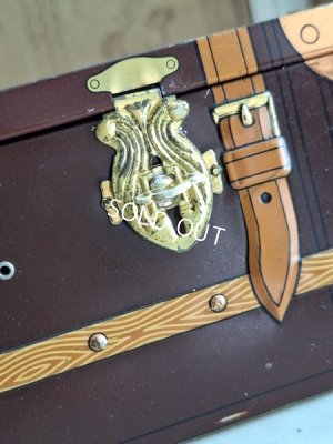 画像3: LUトランク型ビスケット缶