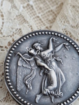 画像2: アンティーク天使レリーフケース