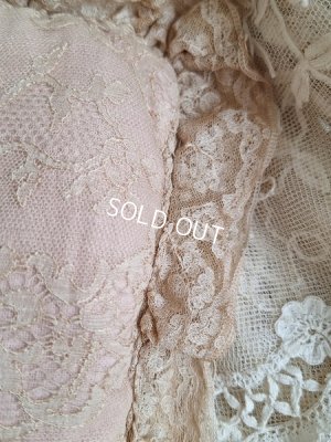 画像3: アンティークレースクッション