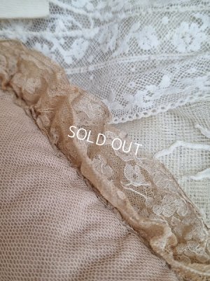 画像9: アンティークレースクッション