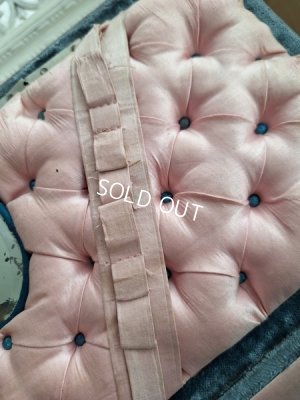 画像10: アンティーククッション付きボックス