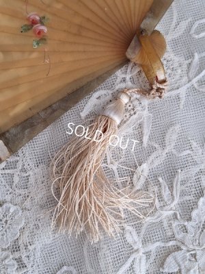 画像12: アンティークローズ手描きセルロイド扇子