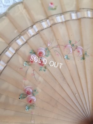 画像7: アンティークローズ手描きセルロイド扇子