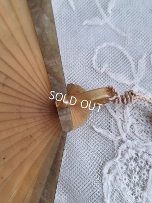 画像11: アンティークローズ手描きセルロイド扇子