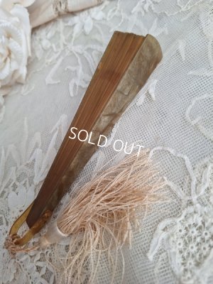 画像16: アンティークローズ手描きセルロイド扇子