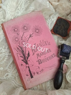 MANUELDEMARQUESETBRODERIES