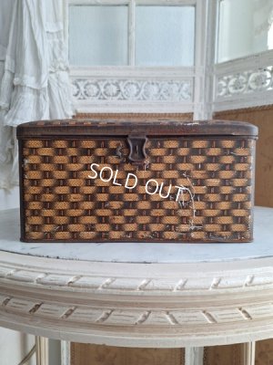 画像26: リボン柄ブリキバスケット