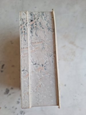 画像7: ツバメ柄アンティーク紙箱