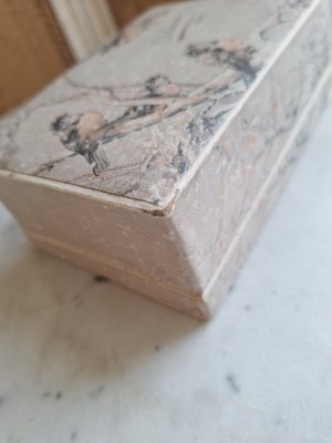 画像9: ツバメ柄アンティーク紙箱