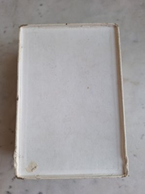 画像13: ツバメ柄アンティーク紙箱