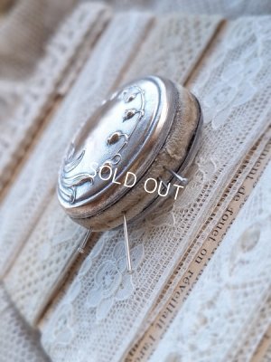 画像6: すずらんレリーフニードルクッション