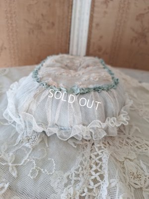 画像8: アンティークレースクッション