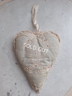 画像11: アンティークレースクッション