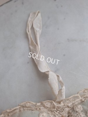 画像8: アンティークレースクッション