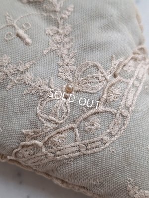 画像3: アンティークレースクッション