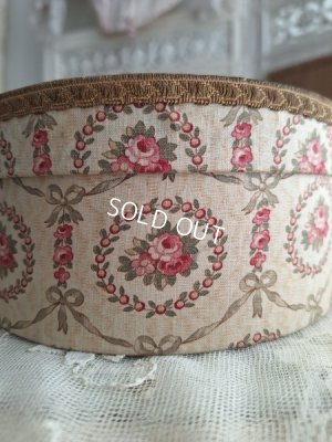 画像2: ローズとリボン柄カルトナージュボックス