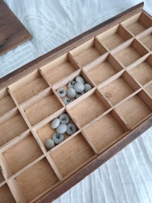 画像5: アンティークボタンボックス