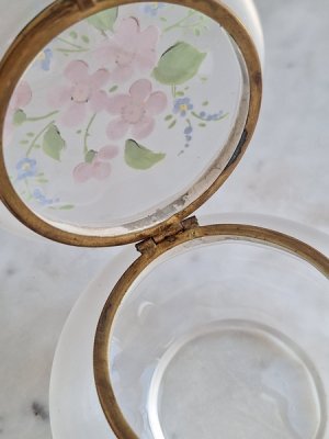 画像14: アンティークガラスパウダージャー