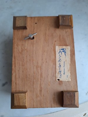 画像15: モシュリンヌすみれとすずらん柄オルゴール