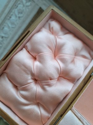 画像4: モシュリンヌすみれとすずらん柄オルゴール