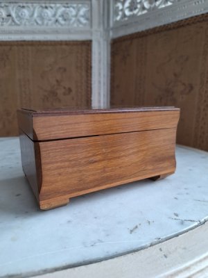 画像9: モシュリンヌすみれとすずらん柄オルゴール