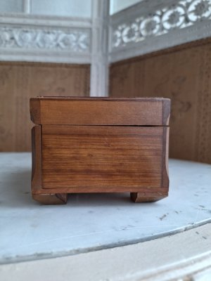 画像10: モシュリンヌすみれとすずらん柄オルゴール