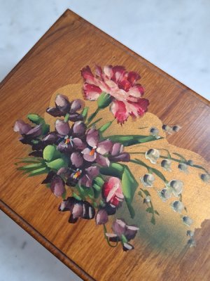 画像2: モシュリンヌすみれとすずらん柄オルゴール