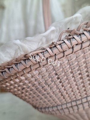 画像16: 布花付ピンクバスケット