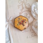 画像: Houbigant花かご柄コンパクト