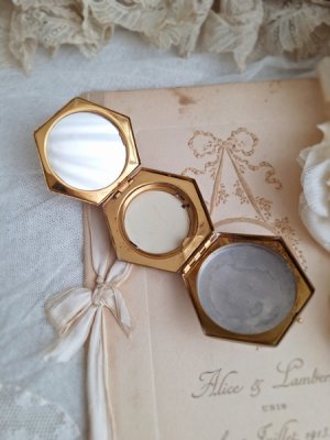 画像12: Houbigant花かご柄コンパクト