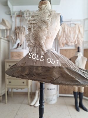 画像24: ヴィクトリアン期ワイドフープクリノリン