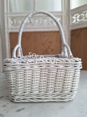 画像10: 白いバスケット