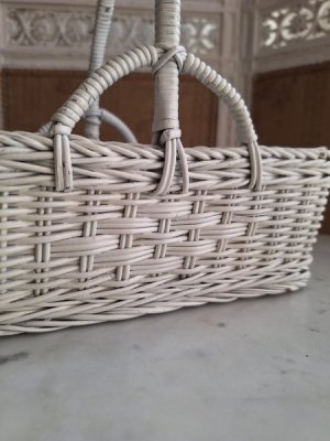 画像2: 白いバスケット