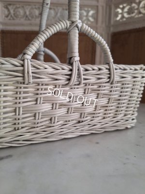 画像2: 白いバスケット