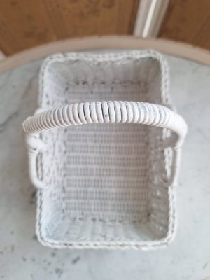 画像4: 白いバスケット