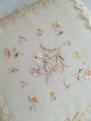 画像2: 小花柄ハンキーケース