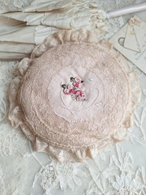 antiquelacecushion