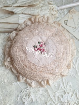 antiquelacecushion