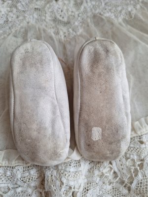 画像11: 白いベビードレス