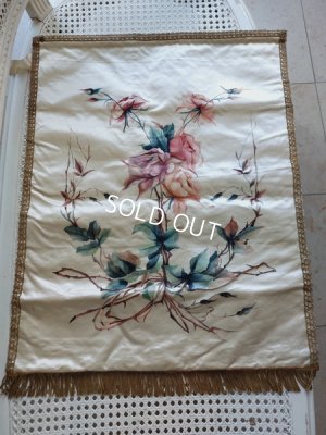 画像10: アンティークローズ柄シルクタペストリー