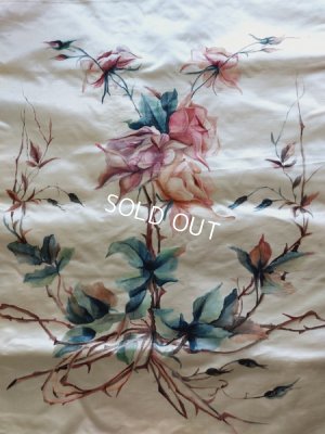 画像2: アンティークローズ柄シルクタペストリー