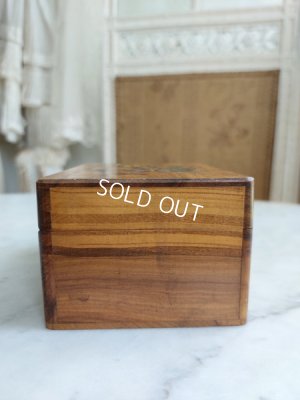 画像3: アンティークモシュリンヌクッション付きボックス