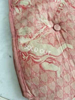 画像8: トワルドジュイ天使柄クッション