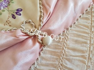 画像2: くるみボタン付シルクハンキーケース