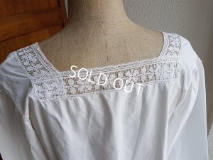 画像9: イニシャル入りブラウス