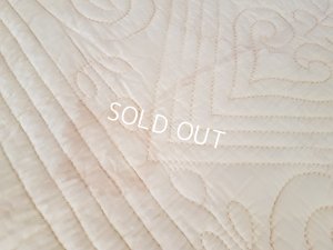 画像16: アンティ―クローズ柄キルト