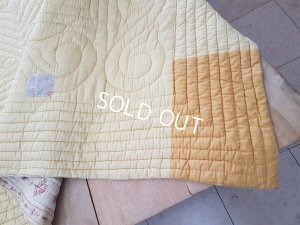 画像15: アンティ―クローズ柄キルト